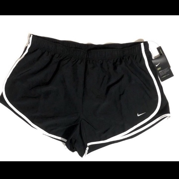 Nike shorts - Picture 2 of 3